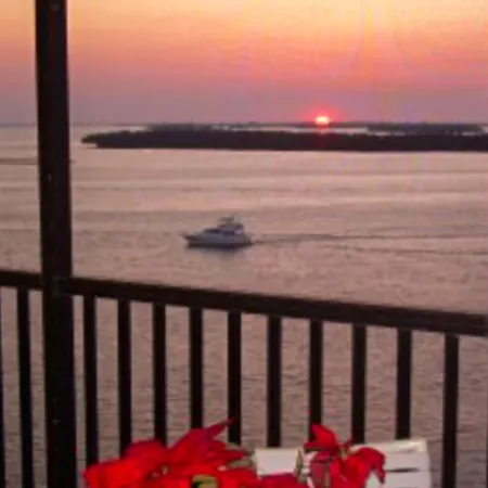Sanibel Harbour Resort